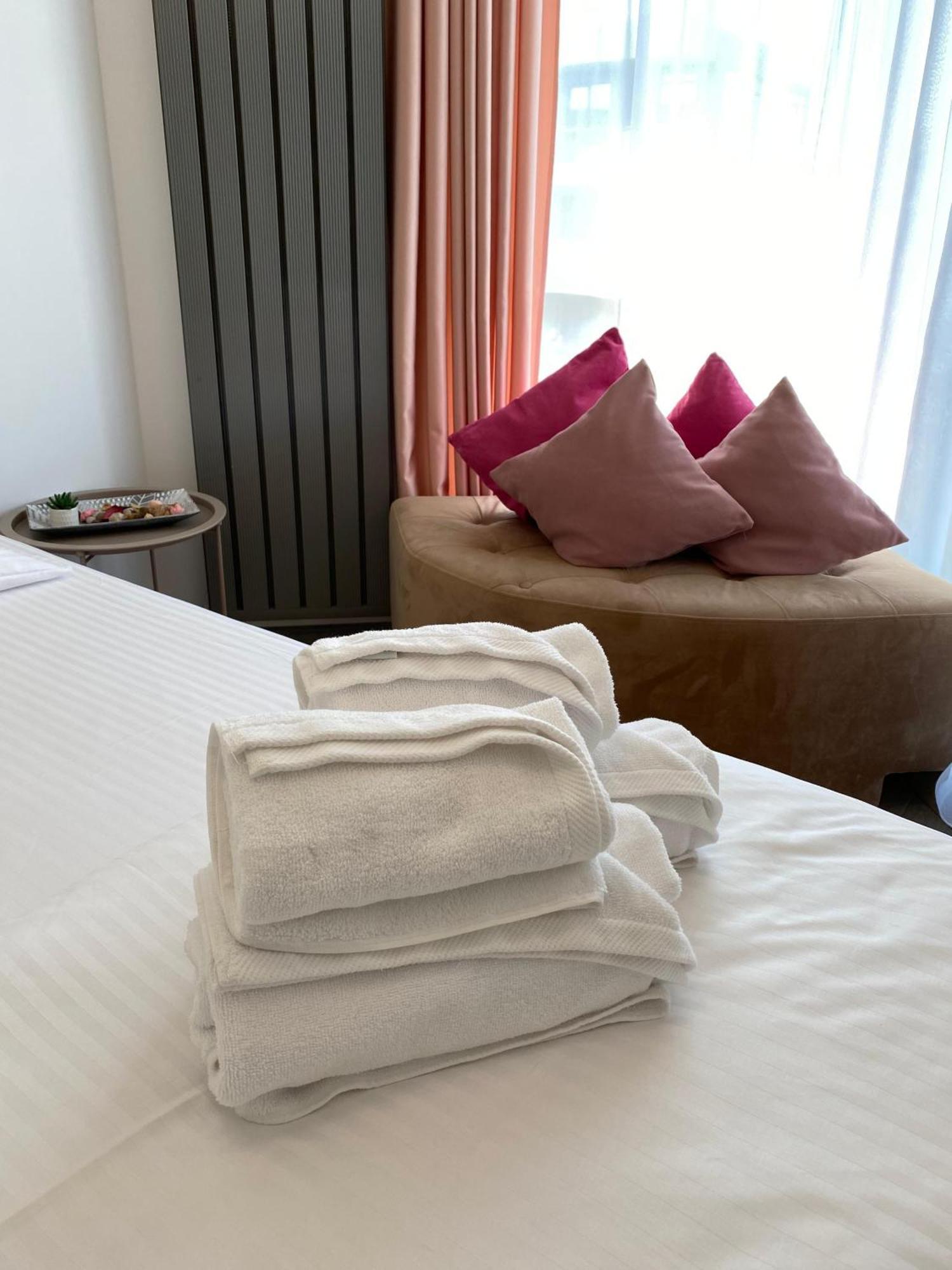 Iako Premium Apartament Нэводари Экстерьер фото
