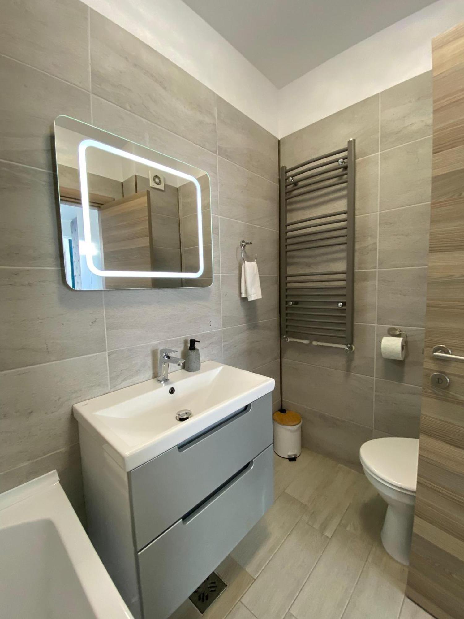 Iako Premium Apartament Нэводари Экстерьер фото